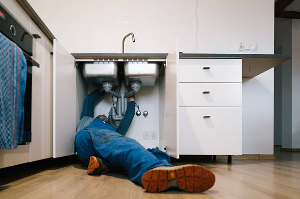 Professional Emergency Plumber technician working in Riverside, UT